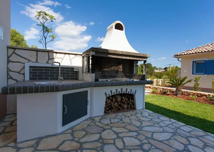 Villa Milohnici Florian וילה
